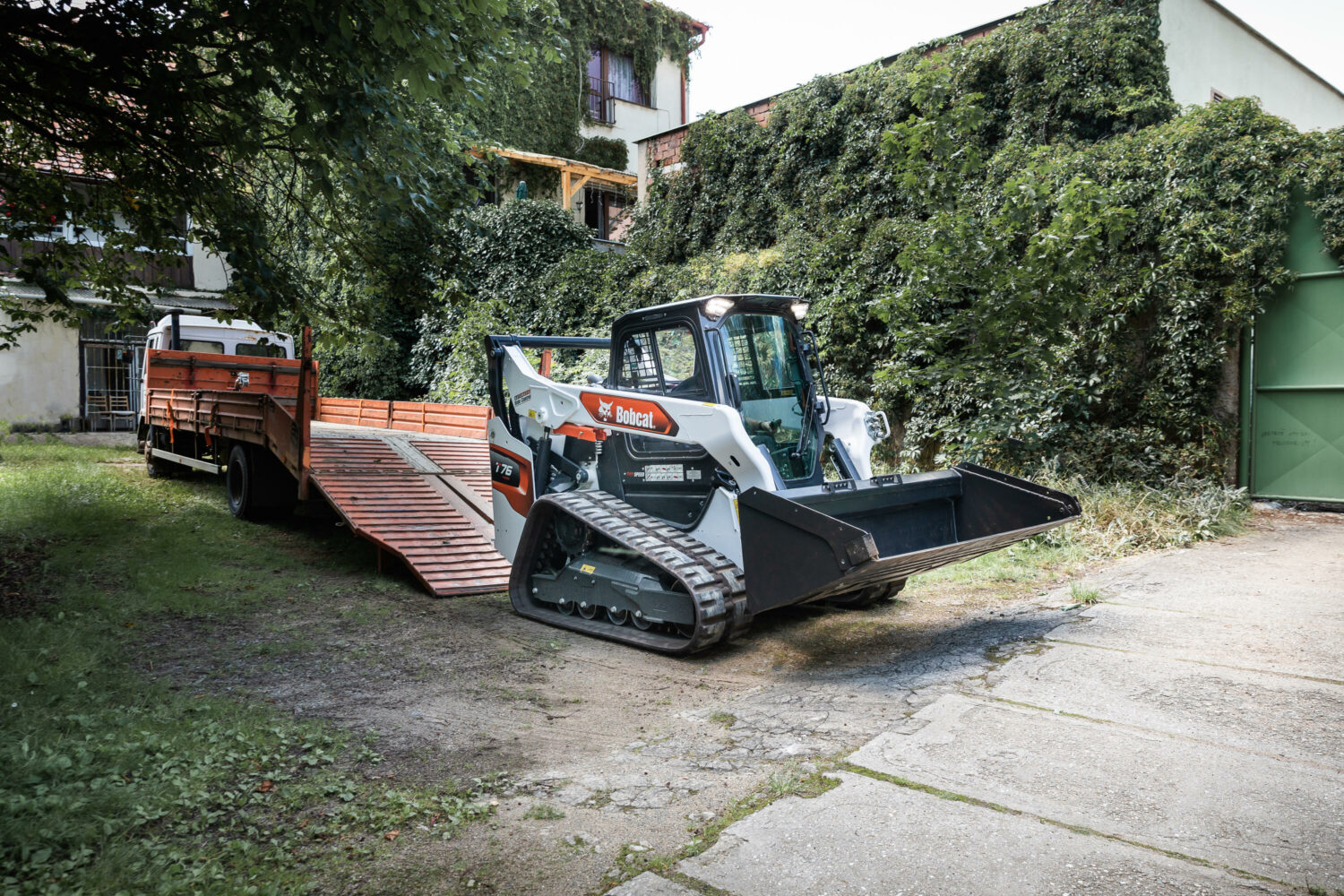 T76 (1)